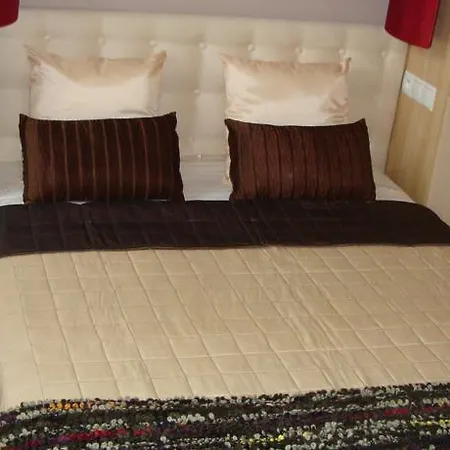 Irs Royal Irs Morenowe Wzgorza Apartman *